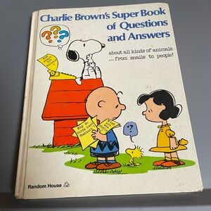 Charlie Brown's Super Book of Questions and Answers …by Random House